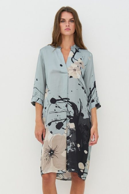 012600000303 NÜ Kjole hos NINNA i Næstved og Ringsted