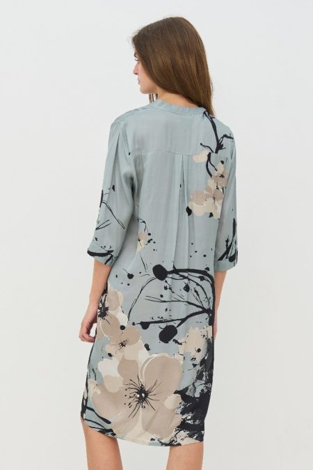 012600000303 NÜ Kjole hos NINNA i Næstved og Ringsted