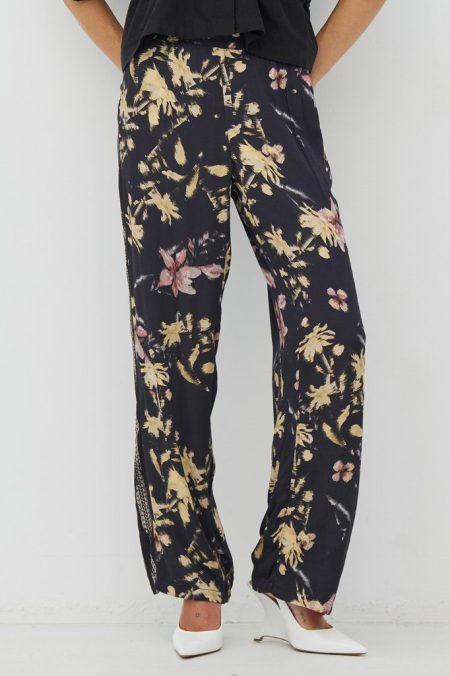 874610000000 NÜ Buks hos NINNA i Næstved og Ringsted